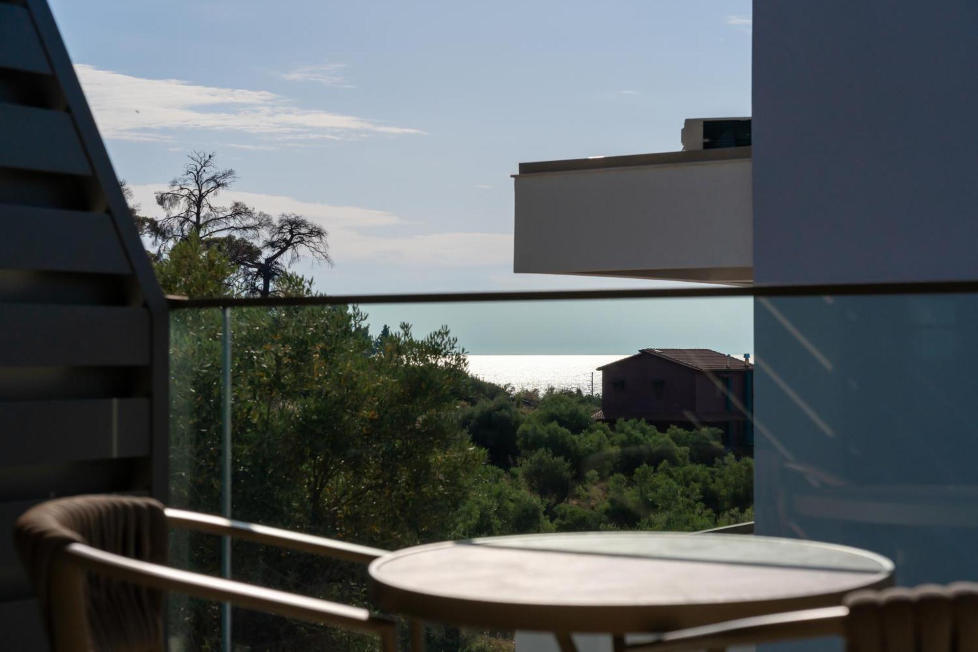 Hp Family Suites Neos Marmaras Bagian luar foto